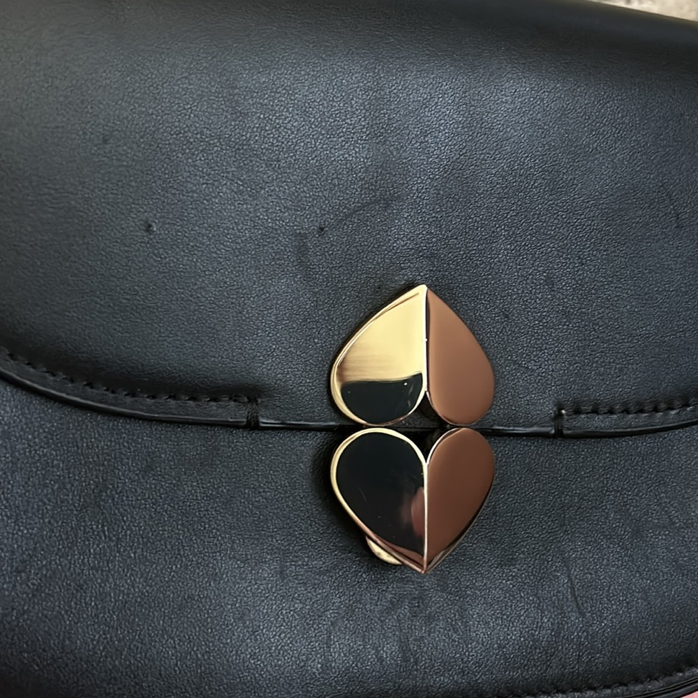 Kate Spade small purse. ♠️♥️ - Picture 6 of 6